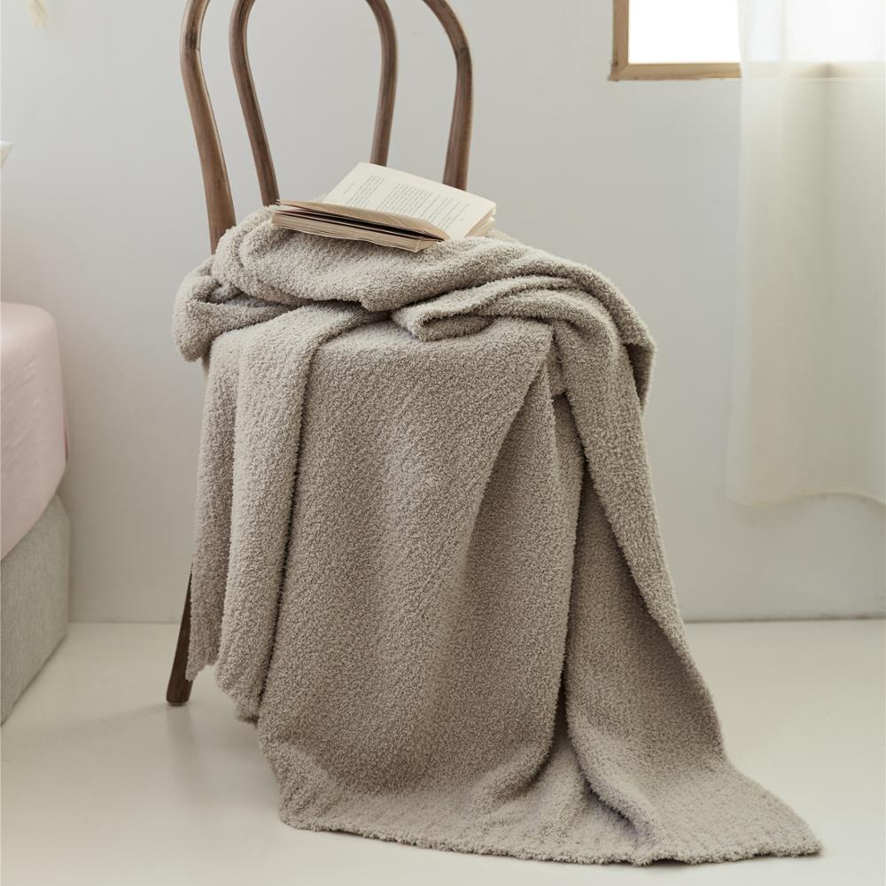 Luxe Cozy Plush Throw