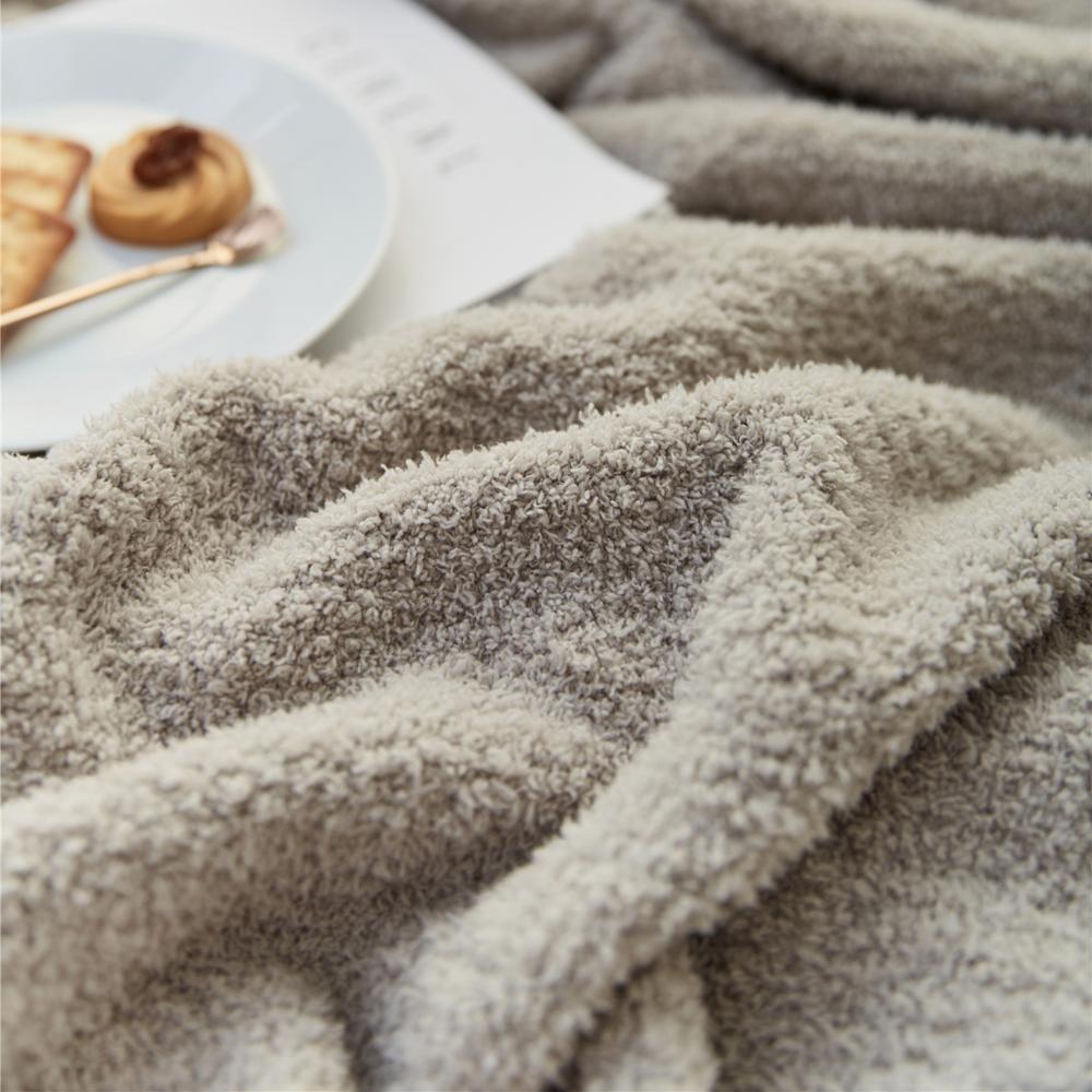 Luxe Cozy Plush Throw