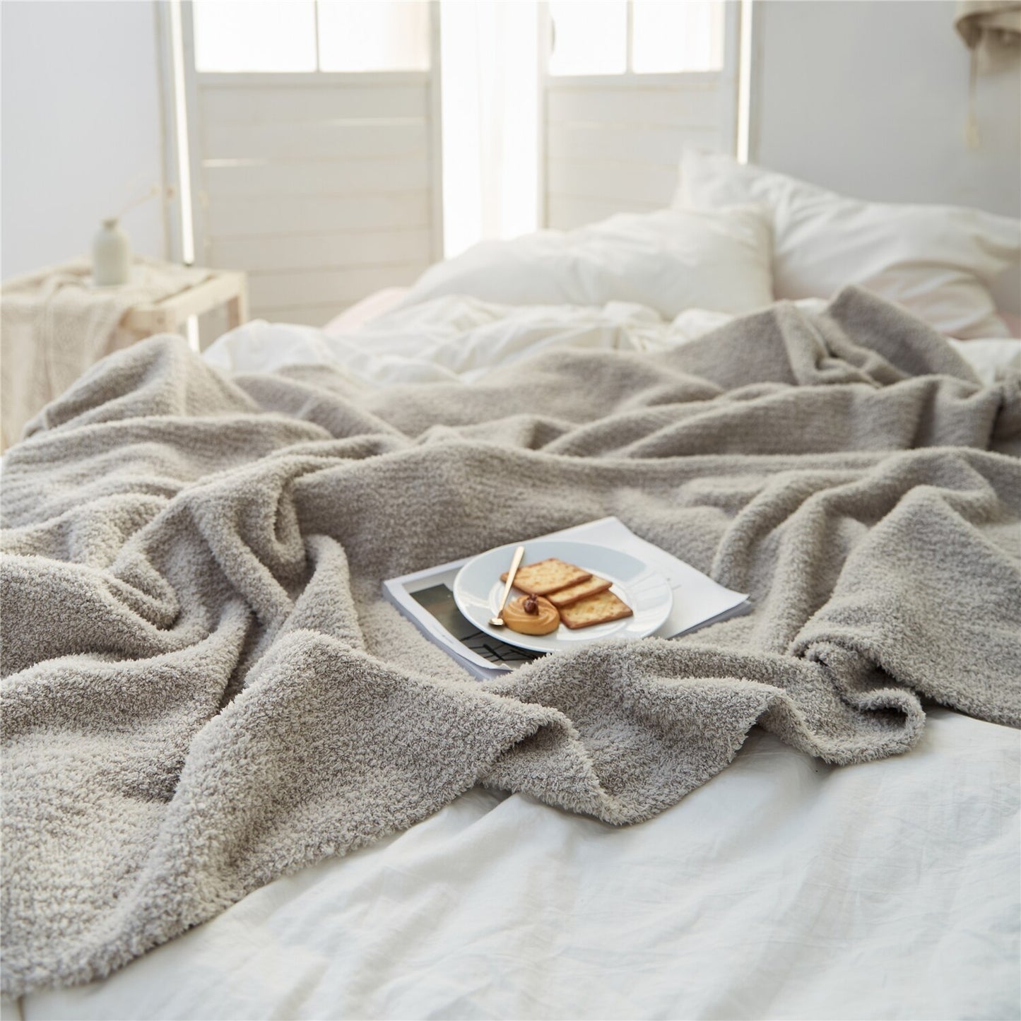 Luxe Cozy Plush Throw